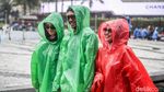CFD Bundaran HI Tetap Ramai Meski Diguyur Hujan