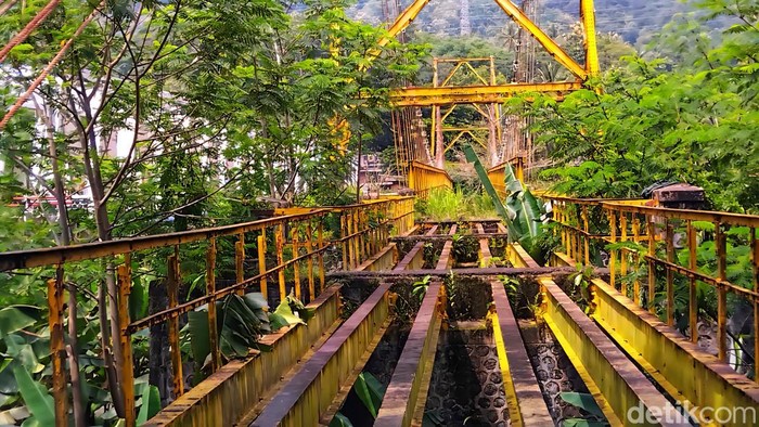 Jembatan Bagbagan.