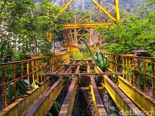 Misteri Jurig Merah dan Sidat Raksasa di Balik Jembatan Bagbagan