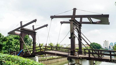Jembatan Kota Intan, Peninggalan VOC di Kota Tua Jakarta