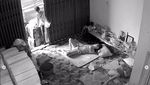 Tolong! Warung Jukut Epy Kusnandar Kemalingan, Aksi Terduga Pelaku Terekam CCTV