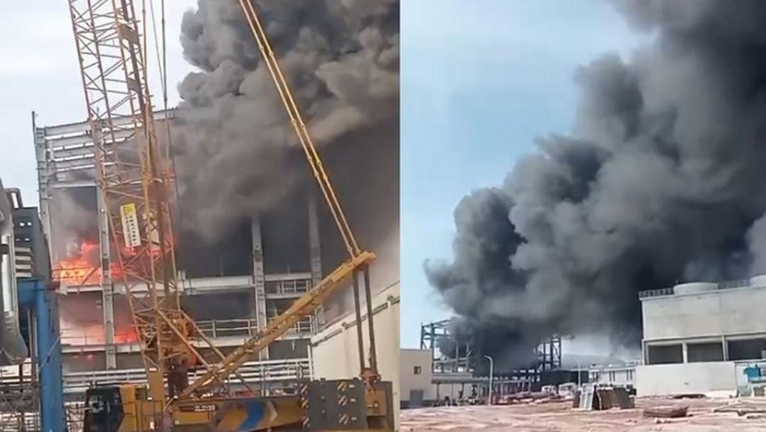Kebakaran terjadi di kawasan smelter bauksit PT Borneo Alumindo Prima (BAP) di Pagar Mentimun, Kecamatan Matan Hilir Selatan, Kabupaten Ketapang, Kalimantan Barat, Minggu (1/2/2026). Informasi sementara, panel listrik pada perusahaan bauksit itu yang terbakar.