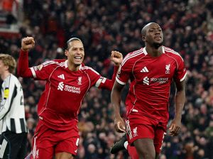 Senangnya Arne Slot Lihat Pertahanan Liverpool Mulai Membaik