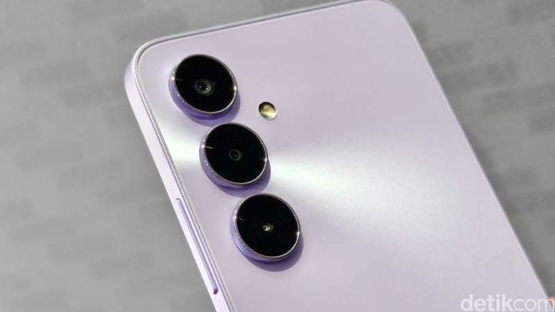Nubia V80 Max
