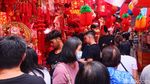 Pasar Glodok Diserbu Pengunjung Jelang Imlek