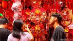 Pasar Glodok Diserbu Pengunjung Jelang Imlek