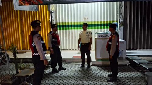 Patroli Polsek Gianyar di sejumlah titik, Minggu (1/2/2026) dini hari.
