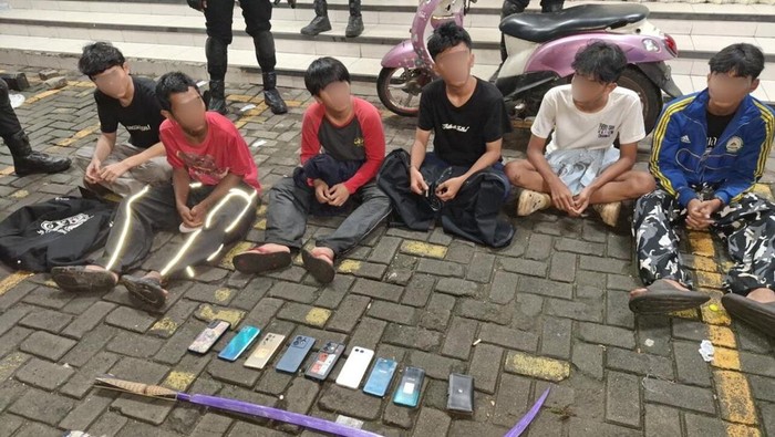 Brimob Polda Metro Gagalkan Aksi Tawuran di Jaktim, 6 Remaja Diamankan
