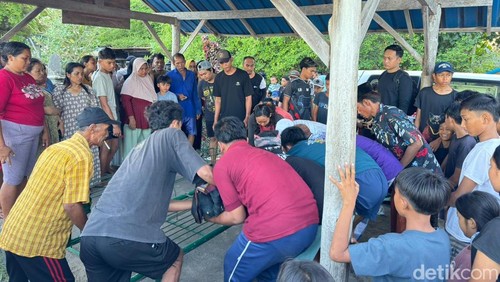 Seorang nelayan ditemukan meninggal dunia dalam kondisi mengapung di perairan Pegametan, Banjar Dinas Pegametan, Desa Sumberkima, Kecamatan Gerokgak, Buleleng, Minggu (1/2/2026).