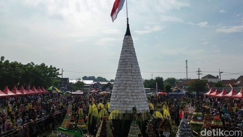 Tradisi Tumpeng Tempe Raksasa Sedengan Mijen Jadi Daya Tarik Wisata Budaya
