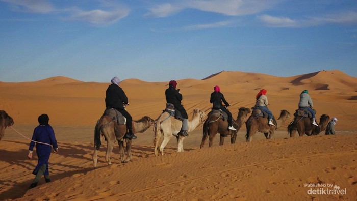 Membelah Pegunungan Bersalju Menuju ke Hamparan Gurun Pasir Sahara