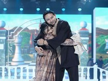 Gemas! Alasan Kocak Aden Bajaj Gandeng Erat Tangan Anak di Catwalk