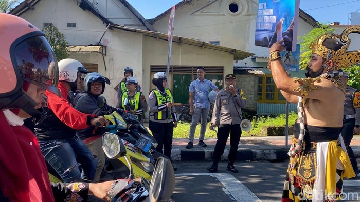 Ada Gatotkaca saat Operasi Keselamatan Semeru di Kota Blitar