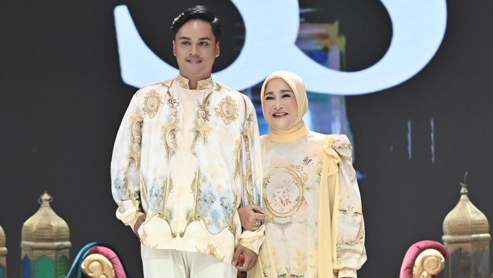 Anak Denada Ressa Rizky Rosano tampil jadi model di Garis Poetih.