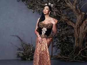 Asri Welas Putuskan Wariskan Koleksi Kebaya ke Menantu