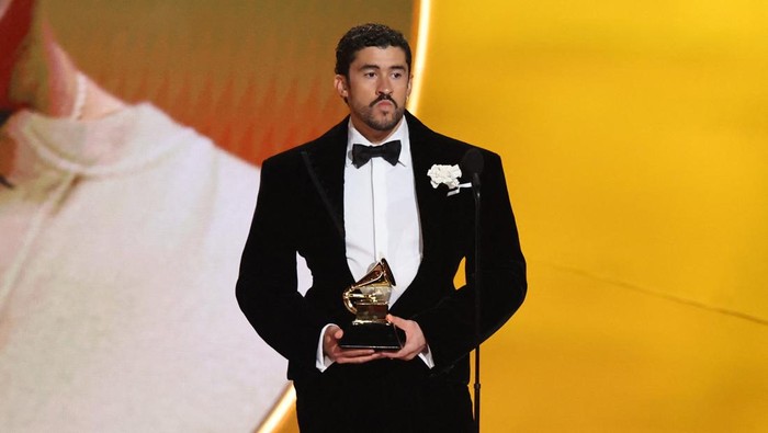 Bad Bunny accepts the award for Best Musica Urbana Album for 
