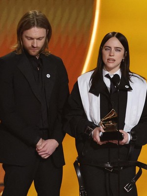 Billie Eilish Raih Song of the Year di Grammy ke-68, Tampil dengan Pesan Sosial