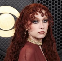 Chappell Roan Tanggapi Kritik soal Gaya Liarnya di Grammy Awards 2026
