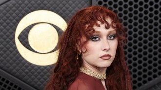 Chappell Roan Tanggapi Kritik soal Gaya Liarnya di Grammy Awards 2026
