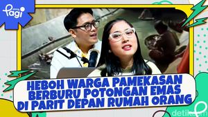 Video: Heboh Warga Pamekasan Berburu Potongan Emas di Parit Depan Rumah Orang