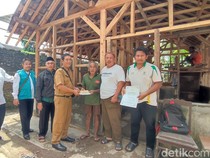 The Power of Kencleng Jadi Solusi Rumah Eben yang Ambruk