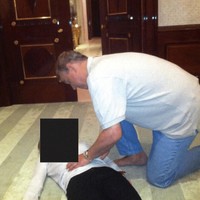 Dokumen tersebut langsung memicu tekanan politik baru terhadap Andrew, yang selama ini dikenal dekat dengan Epstein, terpidana kasus kejahatan seksual. Perdana Menteri Inggris Keir Starmer secara terbuka meminta Andrew untuk memberikan kesaksian di hadapan Kongres Amerika Serikat terkait hubungannya dengan Epstein. (Foto: U.S. Justice Department/Handout via REUTERS)