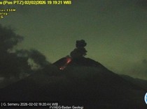 Gunung Semeru 3 Kali Erupsi Malam Ini, Tinggi Letusan Capai 1 Km