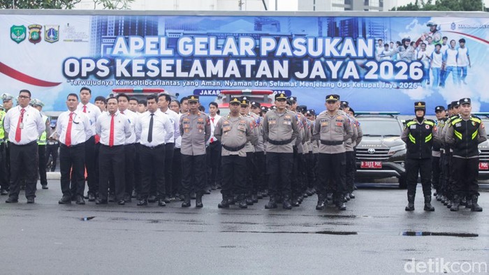 Polda Metro Jaya resmi menggelar Operasi Keselamatan Jaya 2026 yang akan berlangsung selama dua pekan ke depan. Operasi ini dilakukan sebagai upaya meningkatkan kepatuhan dan ketertiban masyarakat dalam berlalu lintas, khususnya menjelang bulan suci Ramadan.