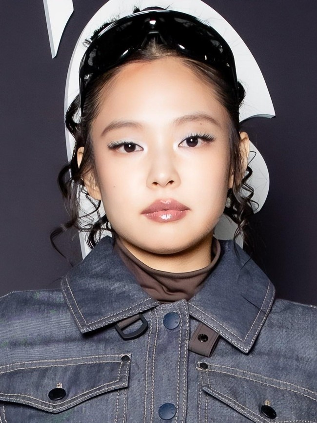 Penampilan Jennie BLACKPINK Bikin Pangling, Hadiri Show di Pegunungan Salju