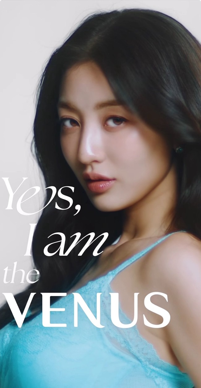 Jihyo TWICE menyihir netizen dengan pesonanya yang memikat. Ia telah terpilih menjadi model brand lingerie VENUS. Foto: dok. VENUS