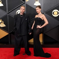 5 Momen Langka Justin Bieber dan Hailey Tampil Bersama di Grammy 2026