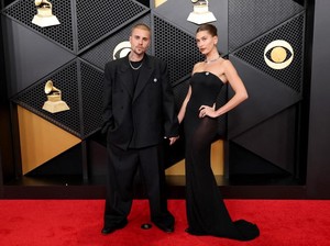 5 Momen Langka Justin Bieber dan Hailey Tampil Bersama di Grammy 2026