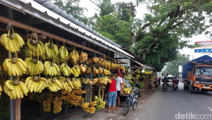 Keberadaan ruko-ruko di Jalan Pangeran Antasari Kabupaten Cirebon