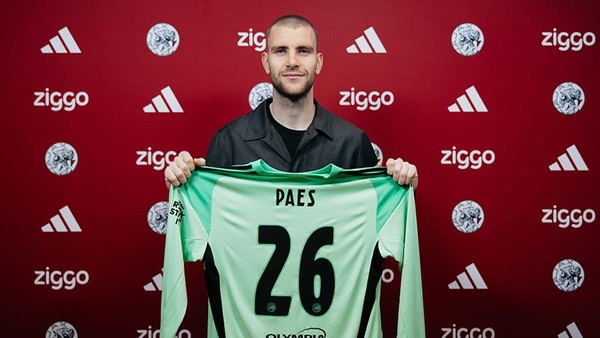 Gabung Ajax Amsterdam, Maarten Paes Kibarkan Bendera Indonesia
