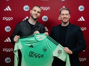 Maarten Paes Gabung Ajax Amsterdam hingga 2029