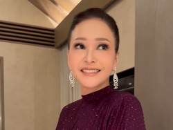 Gaya Elegan Maia Estianty di Pesta Ultah ke-50, Pakai Dress Kristal Swarovski