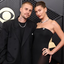 Musisi Grammy 2026 Suarakan Solidaritas Lewat Pin ICE OUT