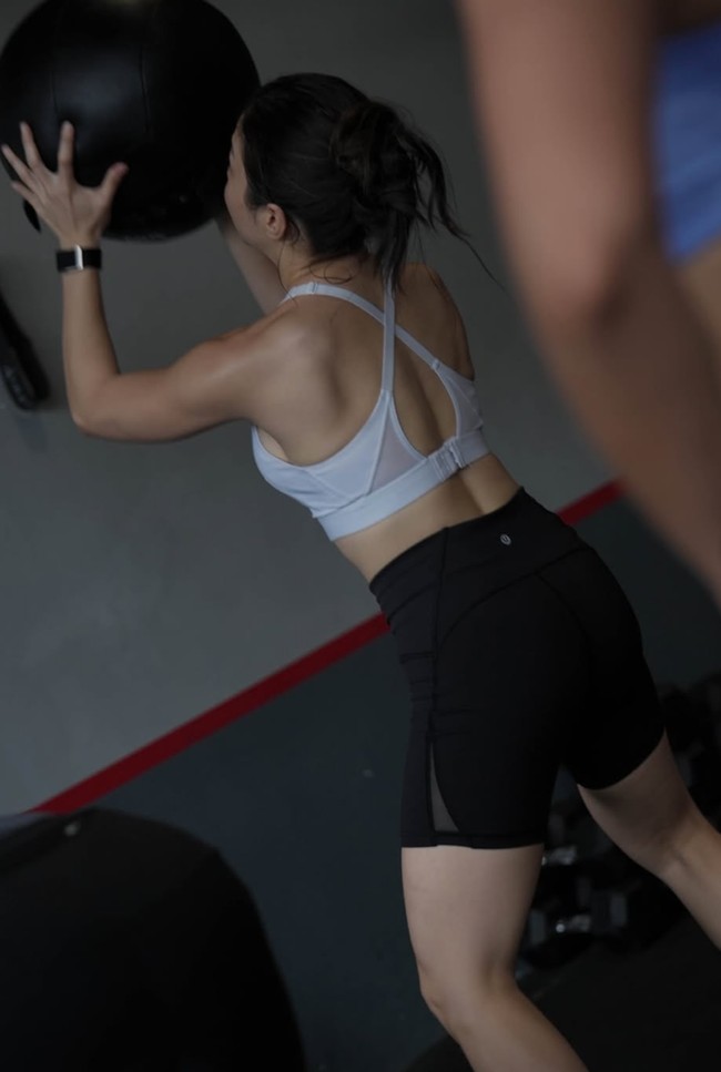 Nikita sendiri memang diketahui rajin berolahraga. Bahkan saat hamil pun dirinya masih aktif berolahraga, hingga kini ia sudah memiliki 2 orang putra. Foto: Instagram/@nikitawillyofficial94