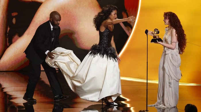 Penyanyi asal Inggris Olivia Dean mencatatkan pencapaian besar dalam karier musiknya setelah meraih penghargaan Best New Artist pada ajang Grammy Awards ke-68. Kemenangan ini menandai pengakuan industri musik global atas perjalanan dan karya Olivia yang kian bersinar dalam beberapa tahun terakhir. REUTERS/Mike Blake