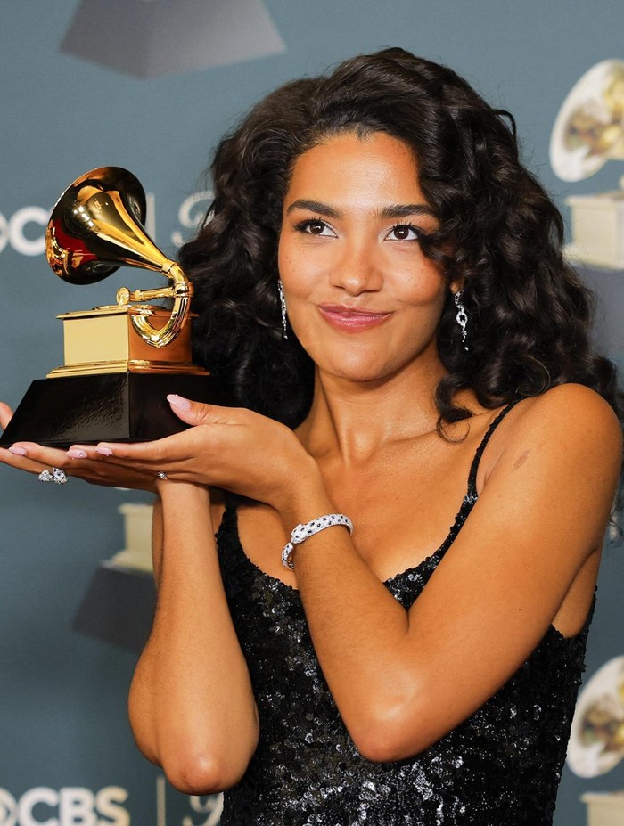 Penyanyi asal Inggris Olivia Dean mencatatkan pencapaian besar dalam karier musiknya setelah meraih penghargaan Best New Artist pada ajang Grammy Awards ke-68. Kemenangan ini menandai pengakuan industri musik global atas perjalanan dan karya Olivia yang kian bersinar dalam beberapa tahun terakhir. REUTERS/Mike Blake