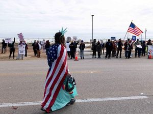 Pembebasan Bocah Migran Picu Demonstrasi Warga di Texas