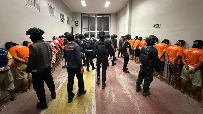 Total Hampir 2.000 Napi Berisiko Tinggi Dipindah ke Nusakambangan