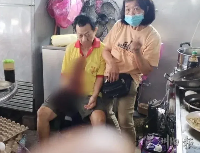 Muntah Darah Tak Hentikan Semangat Kakek 71 Tahun Penjual Kwetiau Legendaris