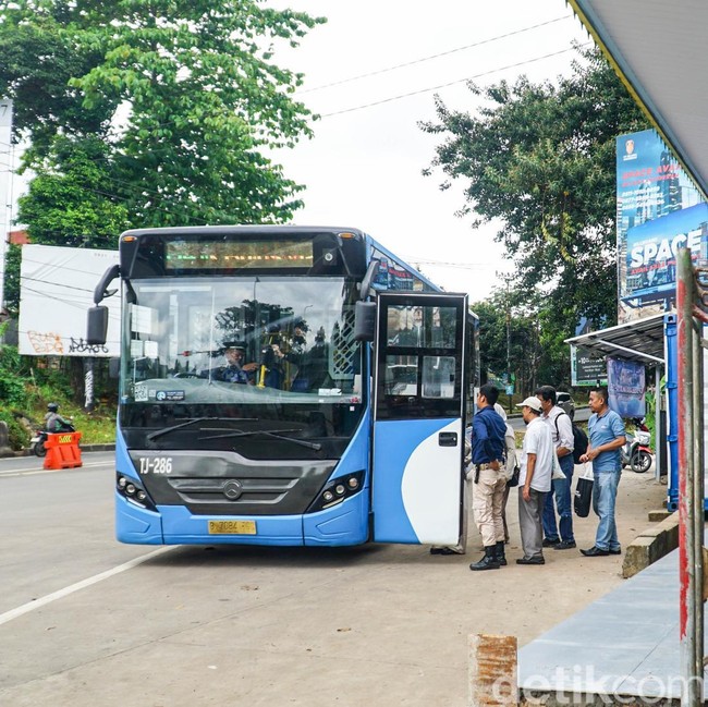 Penumpang Membludak, Halte Baru Transjabodetabek Dibangun di Sawangan