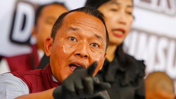 Dirkrimsus Polda Riau Kombes Ade Kuncoro mengatakan pihaknya menetapkan dua tersangka dalam kasus ini.