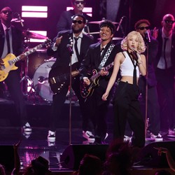 Detik-detik Rose Bikin Sejarah di Grammy 2026