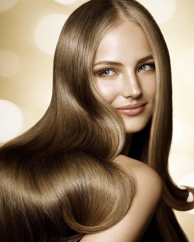 Dokumen kasus Jeffrey Epstein yang viral membuka kisah kelam tentang Ruslana Korshunov yang diduga menjadi korban dalam jaringan perdagangan seks pengusaha tersebut. Berdasarkan catatan dalam dokumen pengadilan yang baru dibuka, Korshunova tercatat pernah menaiki jet pribadi Epstein.  Foto: Dok. Instagram Ruslana Korshunova Fan Page