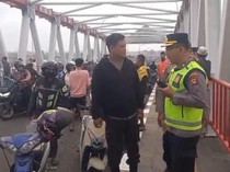 Bagai Spiderman, Pencuri Kabel di Jembatan Musi VI Nekat Terjun ke Sungai Musi