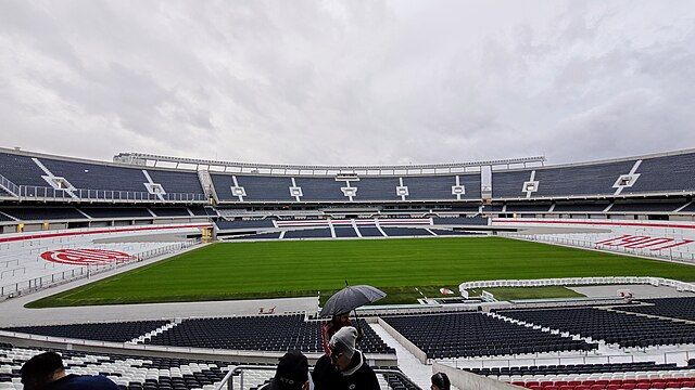 Stadion El Monumental di Argentina bakal direnovasi. Jumlah kapasitas penonton bakal menjadi 101 ribu kursi.