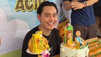 Viral Pria Gen Z Capek Jadi Dewasa, Rayakan Ultah ke-27 Bareng Anak Kecil